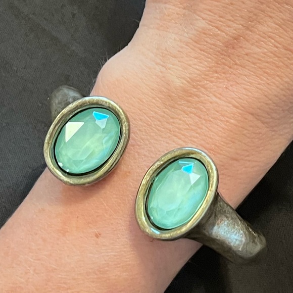 Uno de 50 hinged stone bracelet - Picture 1 of 4